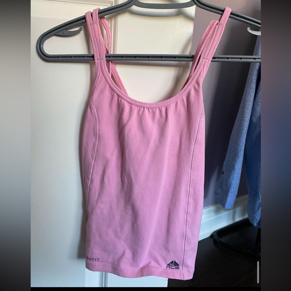 Nike cross back fitness crop top